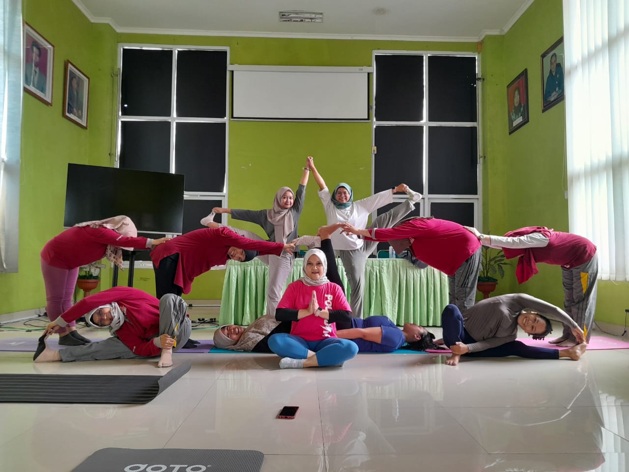 Featured image for SENAM YOGA DAN EDUKASI NYERI LUTUT